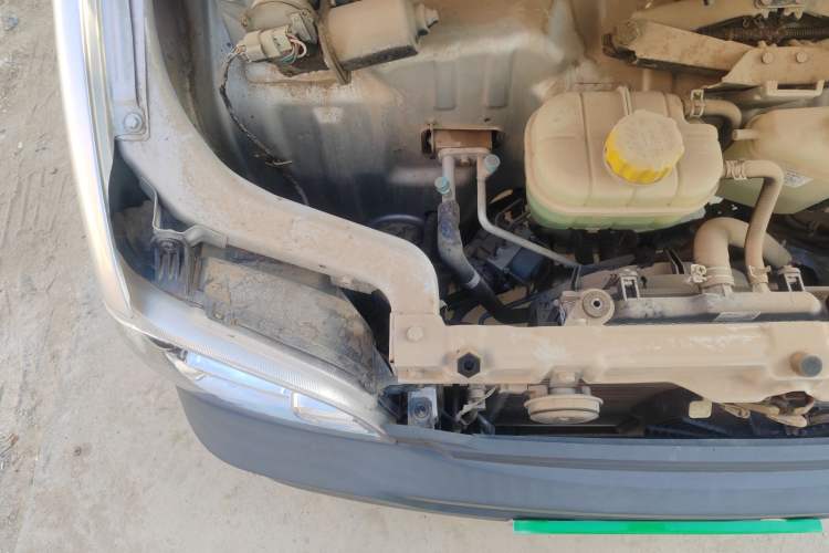 Used Wuling Zhiguang 2023 1.5L Practical Version 5/7 Seats Engine Bay Right