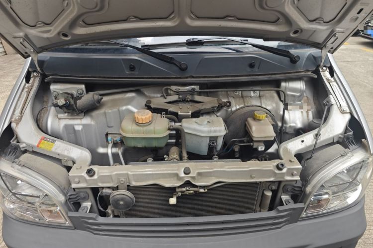Used Wuling Zhiguang 2023 1.5L Practical Version 5/7 Seats Engine Bay