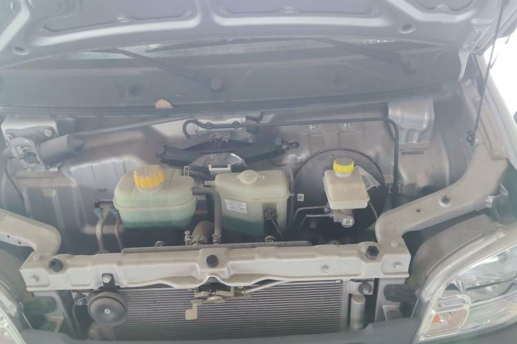 Used Wuling Zhiguang 2023 1.5L Practical Version 5/7 Seats Engine Bay