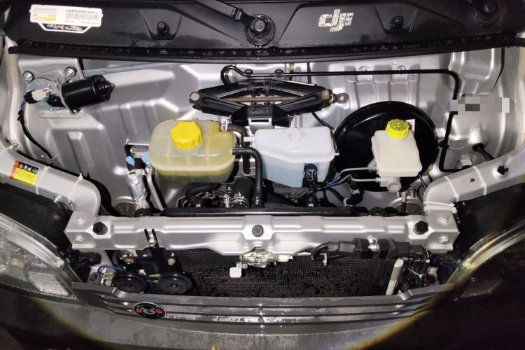 Used Wuling Zhiguang 2023 1.5L Practical Version 5/7 Seats Engine Bay