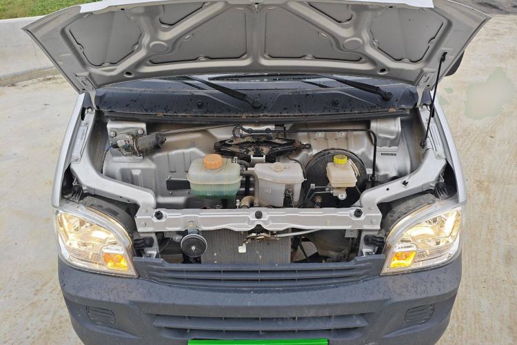 Used Wuling Zhiguang 2023 1.5L Utility Version with Enclosed Windows 2 Seats Engine Bay