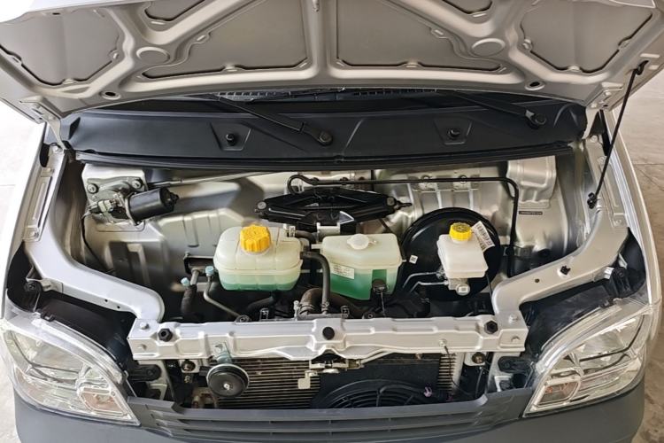 Used Wuling Zhiguang 2023 1.5L Practical Version 5/7 Seats Engine Bay