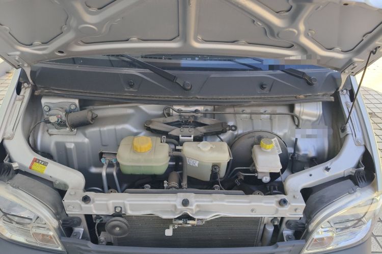 Used Wuling Zhiguang 2023 1.5L Practical Version 5/7 Seats Engine Bay