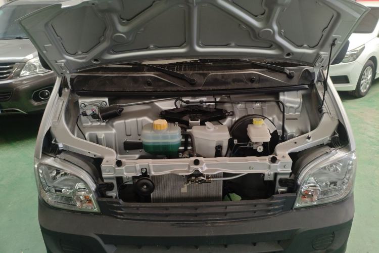 Used Wuling Zhiguang 2023 1.5L Practical Version 5/7 Seats Engine Bay