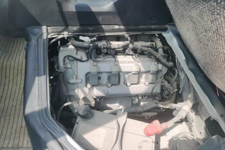 Used Wuling Zhiguang 2023 1.5L Practical Version 5/7 Seats Engine Bay