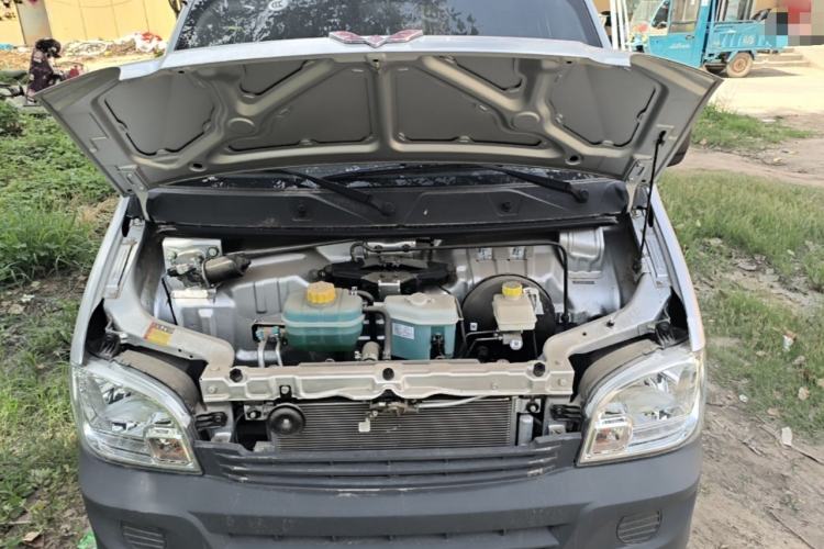 Used Wuling Zhiguang 2023 1.5L Practical Version 5/7 Seats Engine Bay