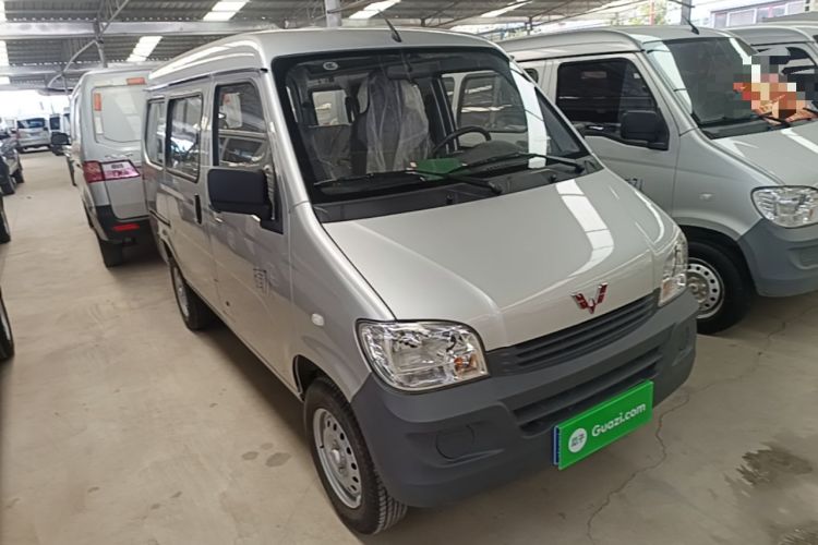 Used Wuling Zhiguang 2023 1.5L Practical Version 5/7 Seats Exterior 1