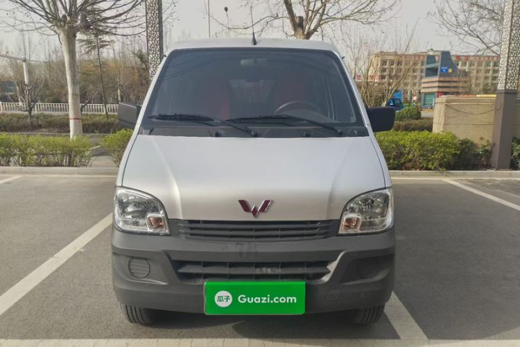Used Wuling Zhiguang 2023 1.5L Practical Version 5/7 Seats Exterior 1