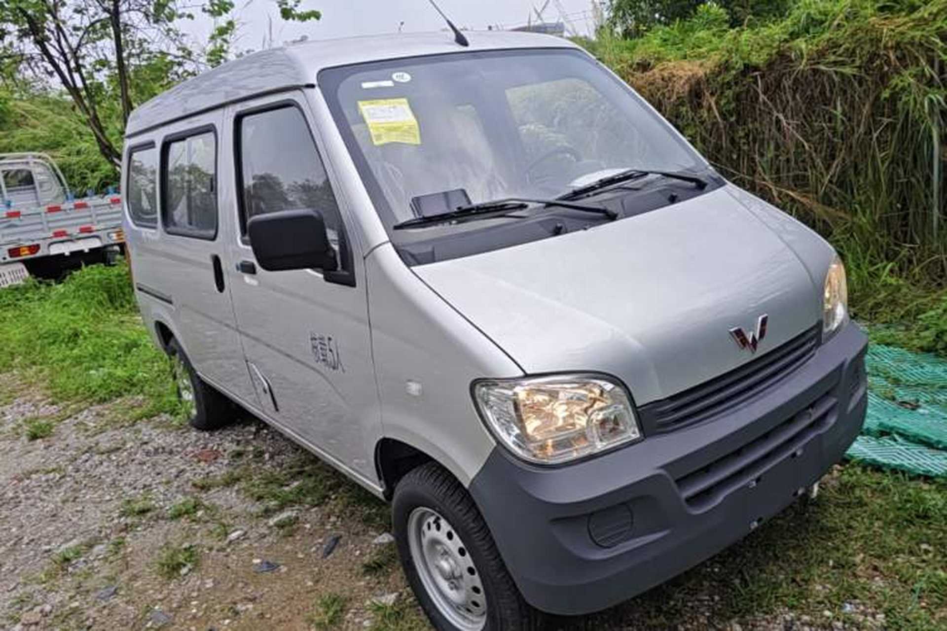 Used Wuling Zhiguang 2023 1.5L Practical Version 5/7 Seats Exterior 1