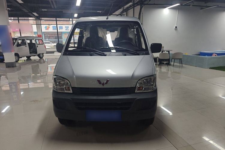 Used Wuling Zhiguang 2023 1.5L Practical Version 5/7 Seats Exterior 1