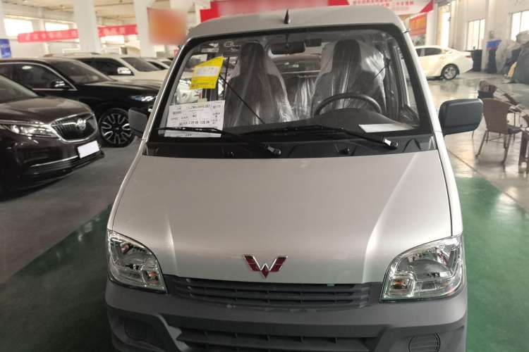 Used Wuling Zhiguang 2023 1.5L Practical Version 5/7 Seats Exterior 1