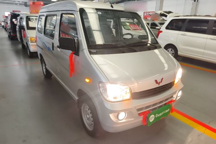 Used Wuling Zhiguang 2023 1.5L Practical Version 5/7 Seats Exterior 1