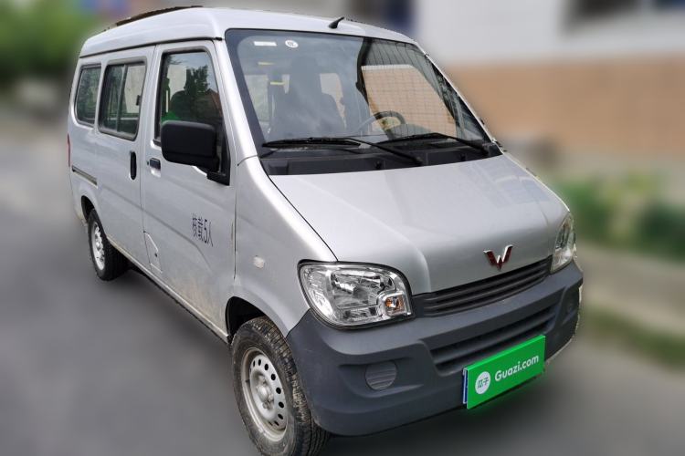 Used Wuling Zhiguang 2023 1.5L Practical Version 5/7 Seats Exterior 2