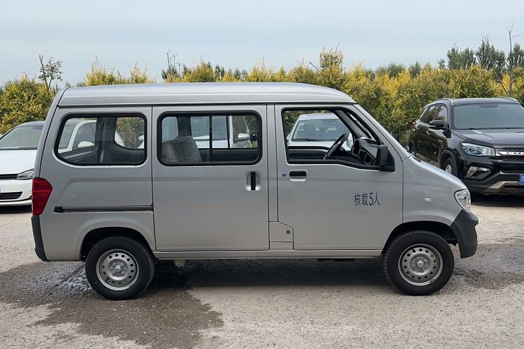 Used Wuling Zhiguang 2023 1.5L Practical Version 5/7 Seats Exterior 2