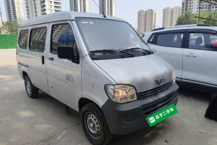 Used Wuling Zhiguang 2023 1.5L Practical Version 5/7 Seats Exterior 2
