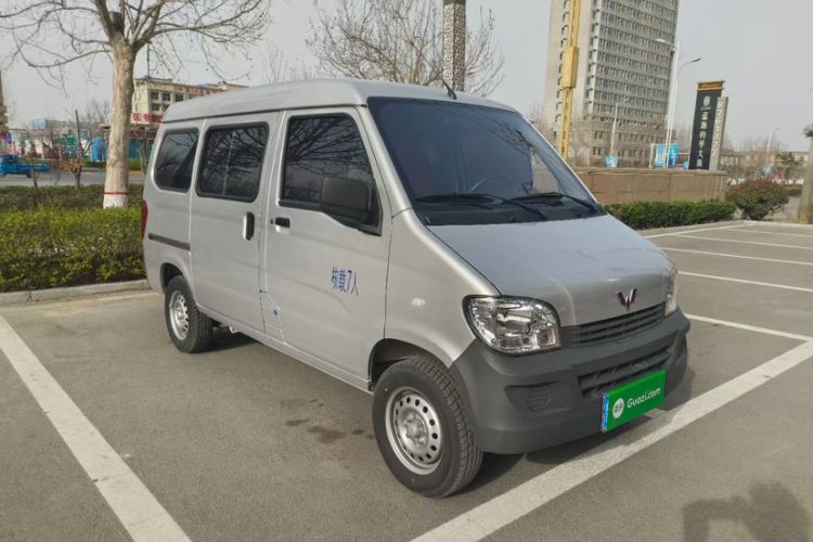 Used Wuling Zhiguang 2023 1.5L Practical Version 5/7 Seats Exterior 2