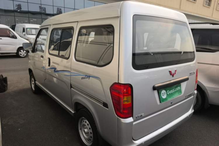 Used Wuling Zhiguang 2023 1.5L Practical Version 5/7 Seats Exterior 2