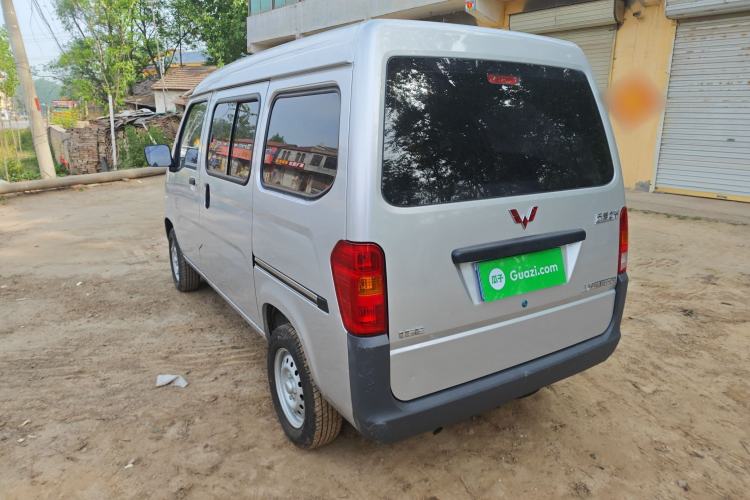 Used Wuling Zhiguang 2023 1.5L Practical Version 5/7 Seats Exterior 2