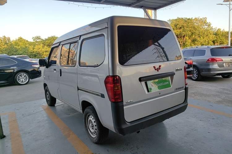 Used Wuling Zhiguang 2023 1.5L Practical Version 5/7 Seats Exterior 2