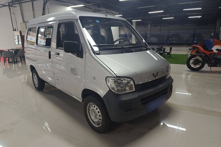 Used Wuling Zhiguang 2023 1.5L Practical Version 5/7 Seats Exterior 2