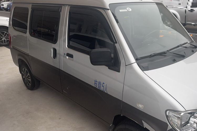 Used Wuling Zhiguang 2023 1.5L Practical Version 5/7 Seats Exterior 2