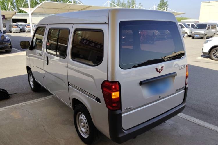 Used Wuling Zhiguang 2023 1.5L Practical Version 5/7 Seats Exterior 2