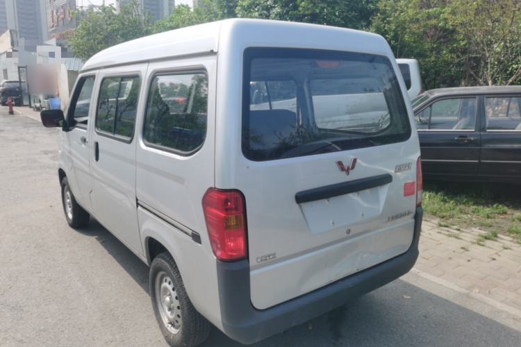 Used Wuling Zhiguang 2023 1.5L Practical Version 5/7 Seats Exterior 2