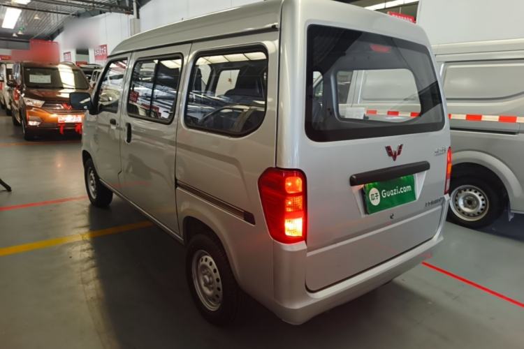 Used Wuling Zhiguang 2023 1.5L Practical Version 5/7 Seats Exterior 2