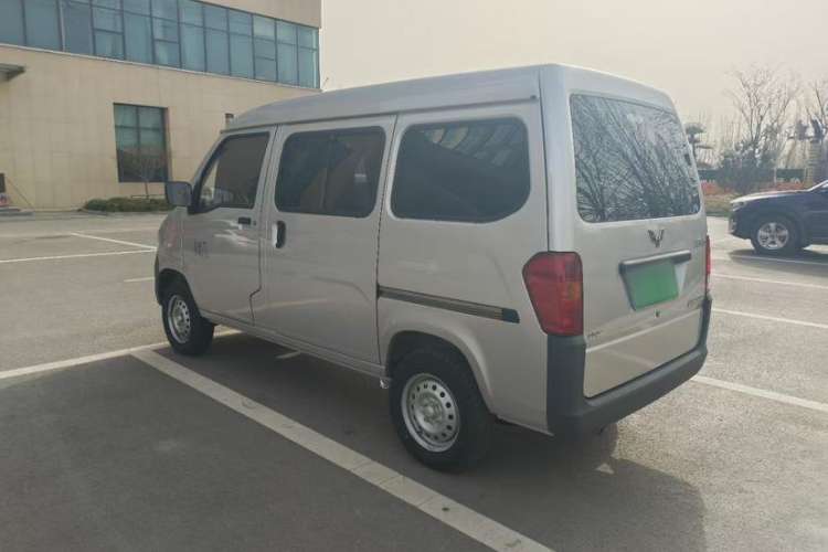 Used Wuling Zhiguang 2023 1.5L Practical Version 5/7 Seats Exterior 3