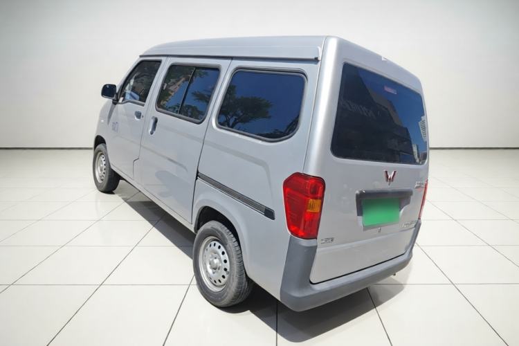 Used Wuling Zhiguang 2023 1.5L Practical Version 5/7 Seats Exterior 3