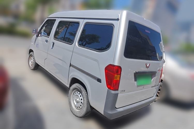 Used Wuling Zhiguang 2023 1.5L Practical Version 5/7 Seats Exterior 3