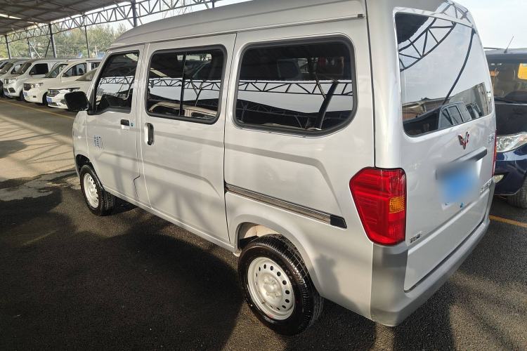 Used Wuling Zhiguang 2023 1.5L Practical Version 5/7 Seats Exterior 3