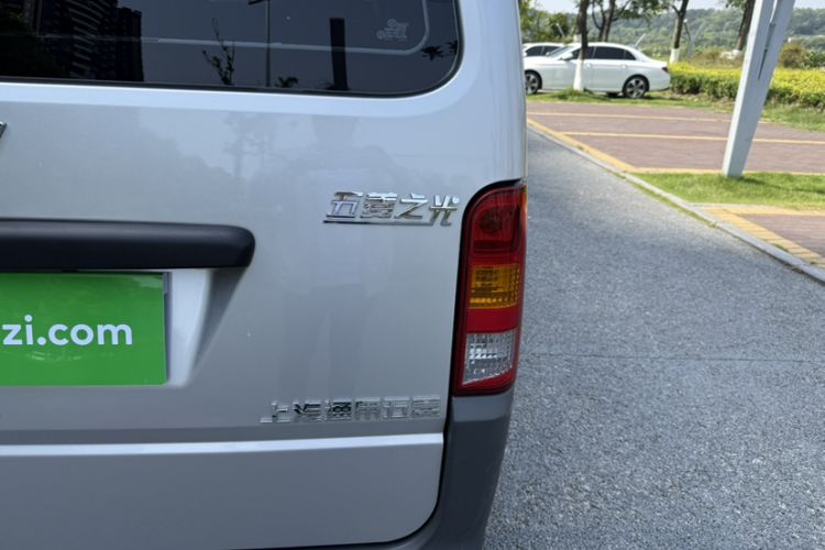 Used Wuling Zhiguang 2023 1.5L Practical Version 5/7 Seats Exterior 3