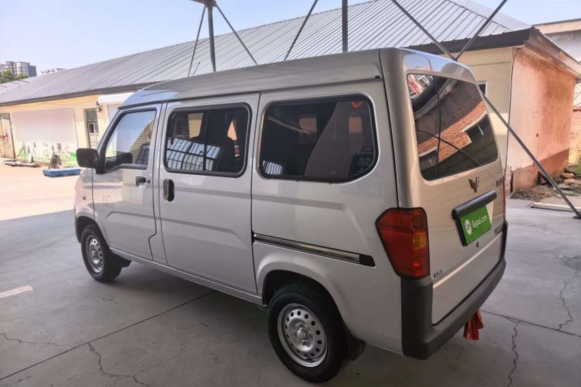 Used Wuling Zhiguang 2023 1.5L Practical Version 5/7 Seats Exterior 3