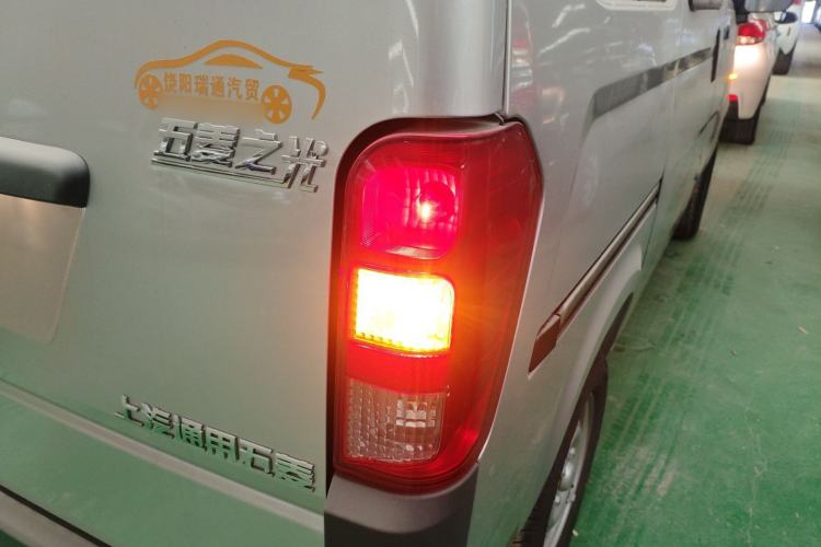 Used Wuling Zhiguang 2023 1.5L Practical Version 5/7 Seats Exterior 3