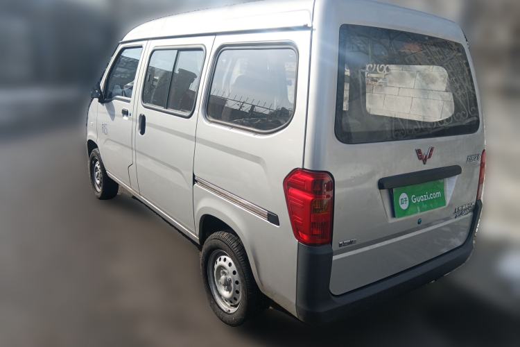 Used Wuling Zhiguang 2023 1.5L Practical Version 5/7 Seats Exterior 3