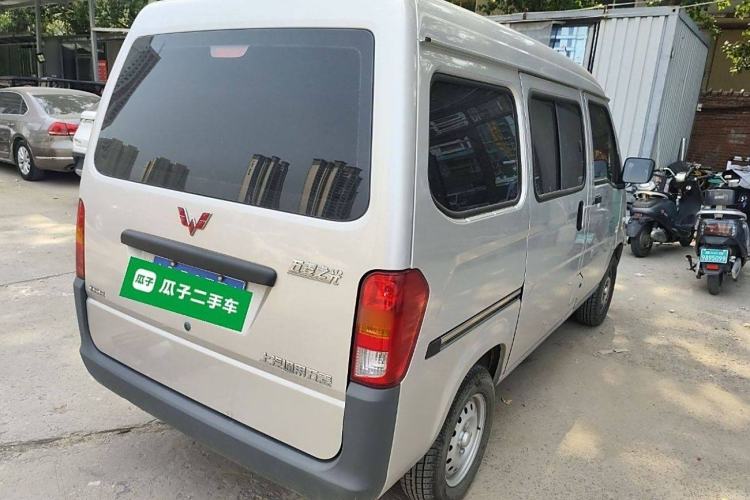 Used Wuling Zhiguang 2023 1.5L Practical Version 5/7 Seats Exterior 4