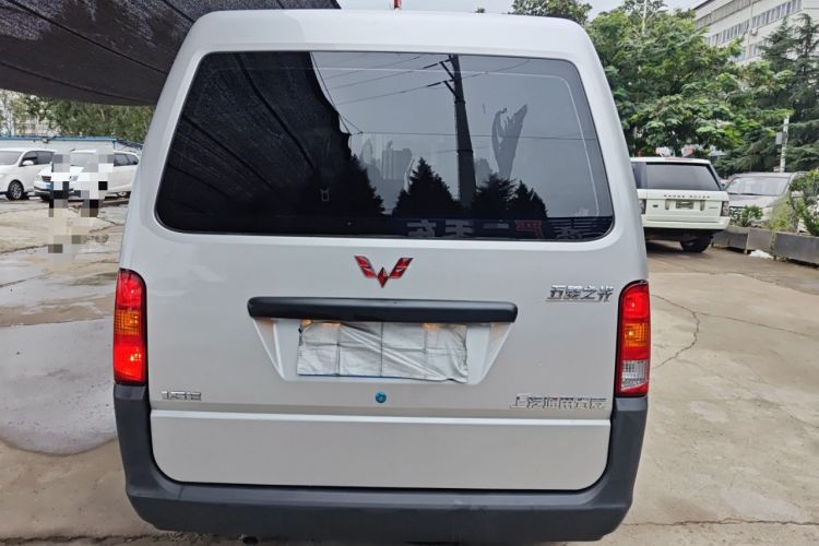 Used Wuling Zhiguang 2023 1.5L Practical Version 5/7 Seats Exterior 4