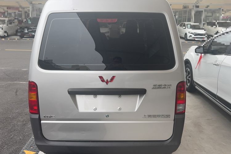 Used Wuling Zhiguang 2023 1.5L Practical Version 5/7 Seats Exterior 4