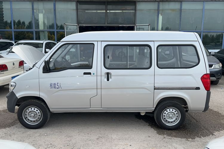 Used Wuling Zhiguang 2023 1.5L Practical Version 5/7 Seats Exterior 5