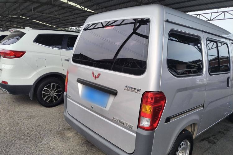 Used Wuling Zhiguang 2023 1.5L Practical Version 5/7 Seats Exterior 5