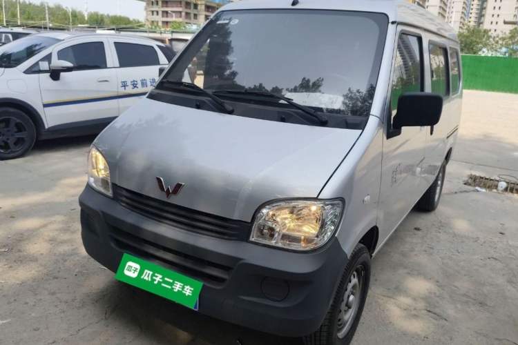 Used Wuling Zhiguang 2023 1.5L Practical Version 5/7 Seats Exterior 5