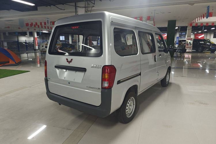 Used Wuling Zhiguang 2023 1.5L Practical Version 5/7 Seats Exterior 5