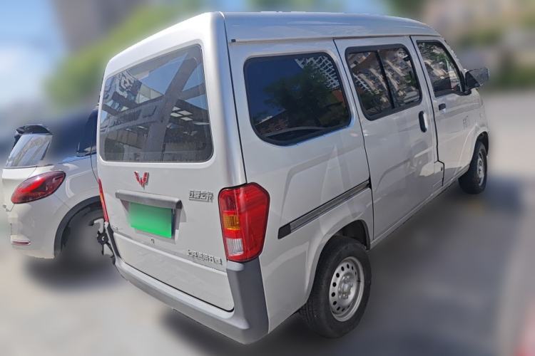 Used Wuling Zhiguang 2023 1.5L Practical Version 5/7 Seats Exterior 5