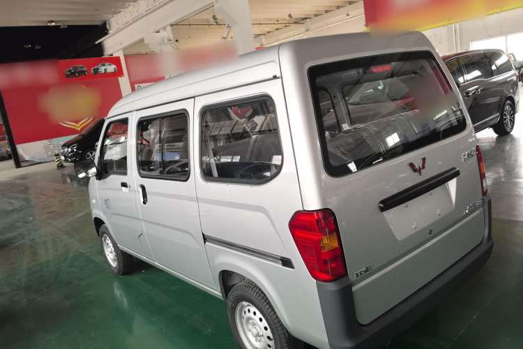 Used Wuling Zhiguang 2023 1.5L Practical Version 5/7 Seats Exterior 5