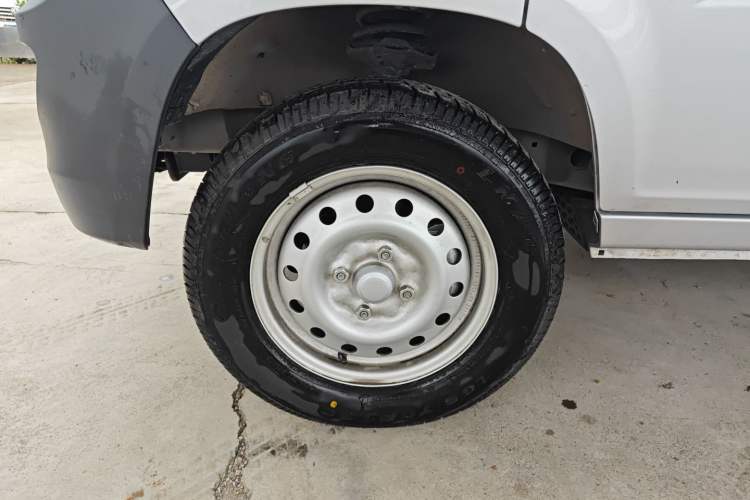 Used Wuling Zhiguang 2023 1.5L Practical Version 5/7 Seats Exterior 7