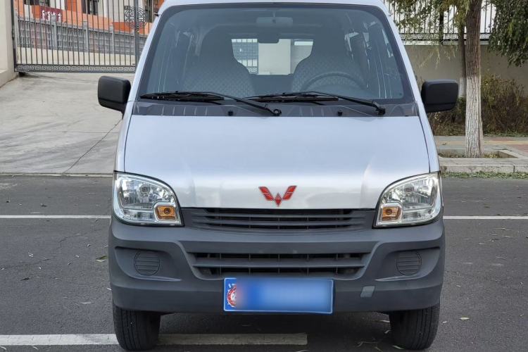 Used Wuling Zhiguang 2023 1.5L Practical Version 5/7 Seats Exterior 8