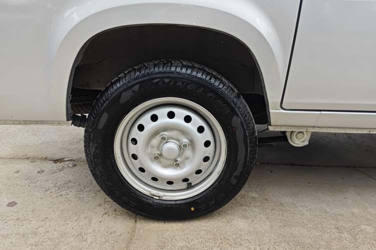 Used Wuling Zhiguang 2023 1.5L Practical Version 5/7 Seats Exterior 8