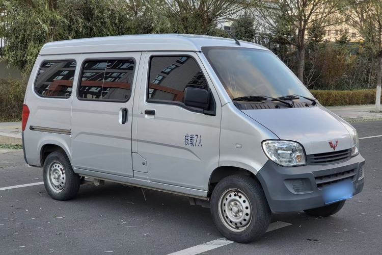 Used Wuling Zhiguang 2023 1.5L Practical Version 5/7 Seats Exterior 9