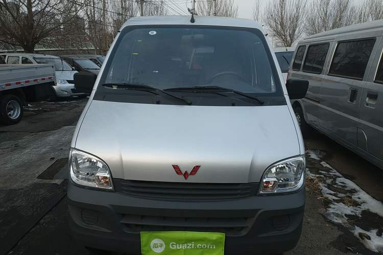 Used Wuling Zhiguang 2023 1.5L Practical Version 5/7 Seats Front